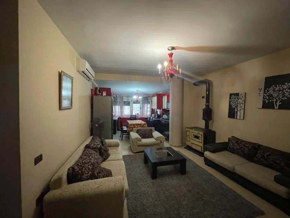 Jepet apartament 3+1+2 me qira tek Ali Demi
