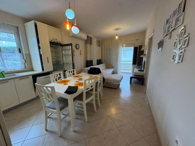 Shitet apartament 2+1 me Truall Privat në Kompleksi Lura 1, Gjiri i Lalzit — Durrës
