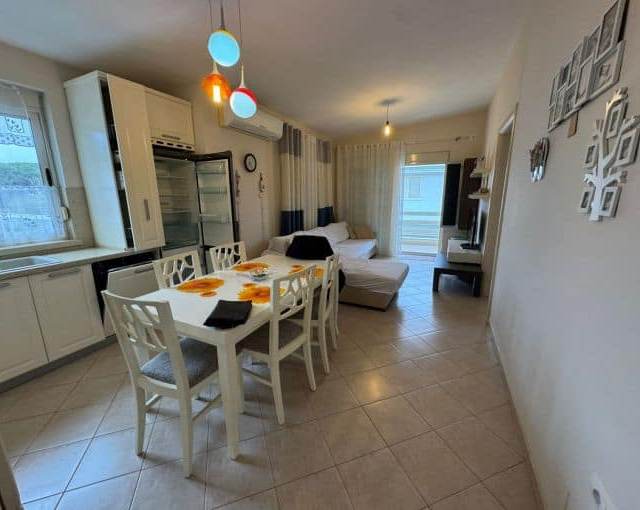 Shitet apartament 2+1 me Truall Privat në Kompleksi Lura 1, Gjiri i Lalzit — Durrës