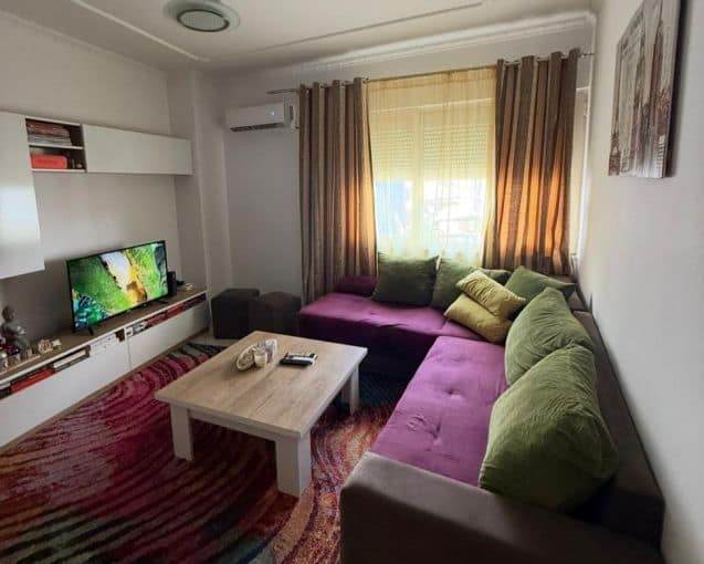 Jepet apartament 2+1 me qira ne Fresk — Tiranë