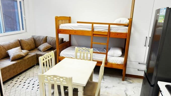 Jepet me qira garsoniere, tek Rruga 5 Maji, mbrapa Concord Center — Tiranë
