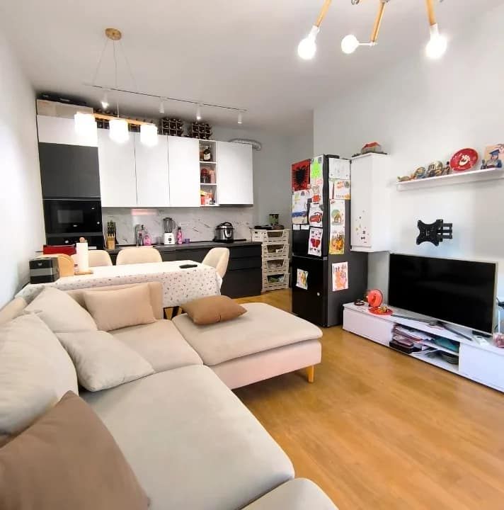Jepet apartament 2+1 me qira tek Residenca Euro 3D — Tiranë