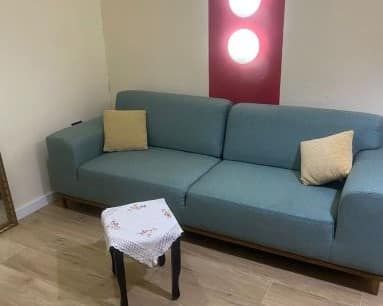 Jepet apartament 1+1 me qira tek Rruga Myslym Shyri — Tiranë