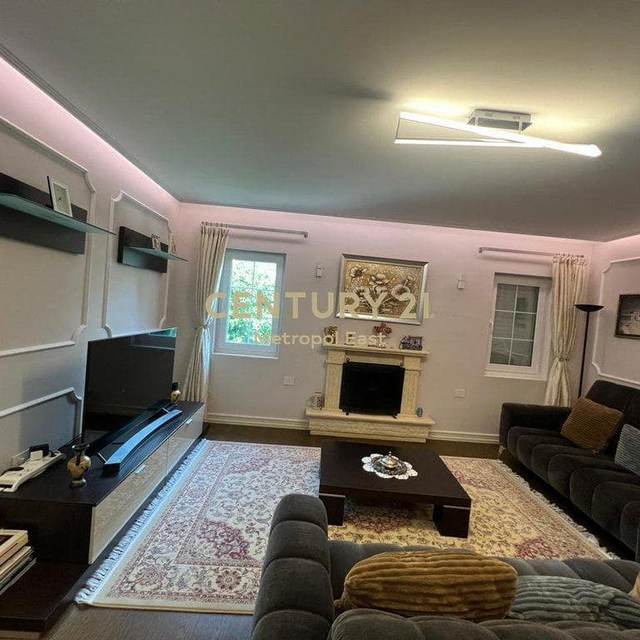 Vilë për Shitje në Garden Villas Residence, TEG | Tiranë — Tiranë