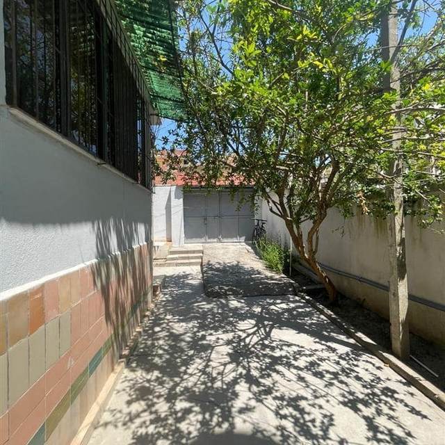 Jepet me qira shtëpi private në Durrës — Durrës