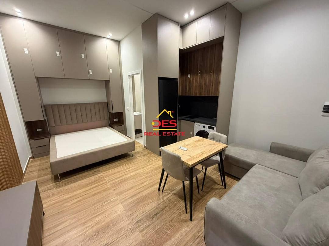 JEPET ME QIRA GARSONIERE NË LUNGOMARE, Vlorë