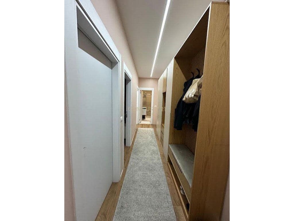 Shitet Apartament 2+1 i Sapo Mobiluar në Durrës — Durrës