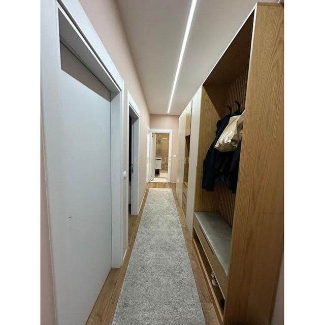 Shitet Apartament 2+1 i Sapo Mobiluar në Durrës — Durrës