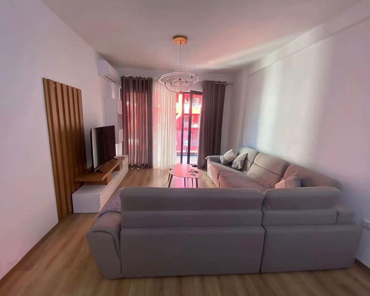Apartament 2+1 për qira, Kompleksi Arlis, Farmacia 10 | Tiranë — Tiranë