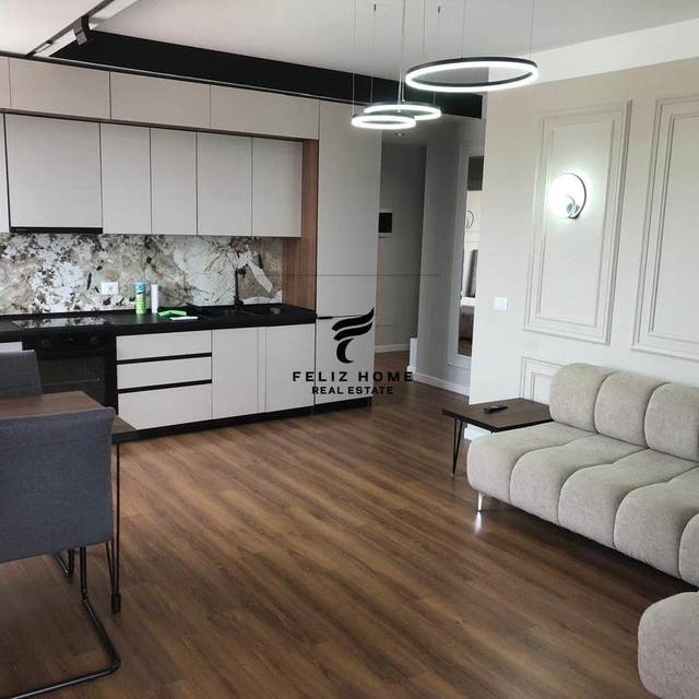 Apartament me Qera 2+1+2 në Ish Parku, 800 Euro — Tiranë