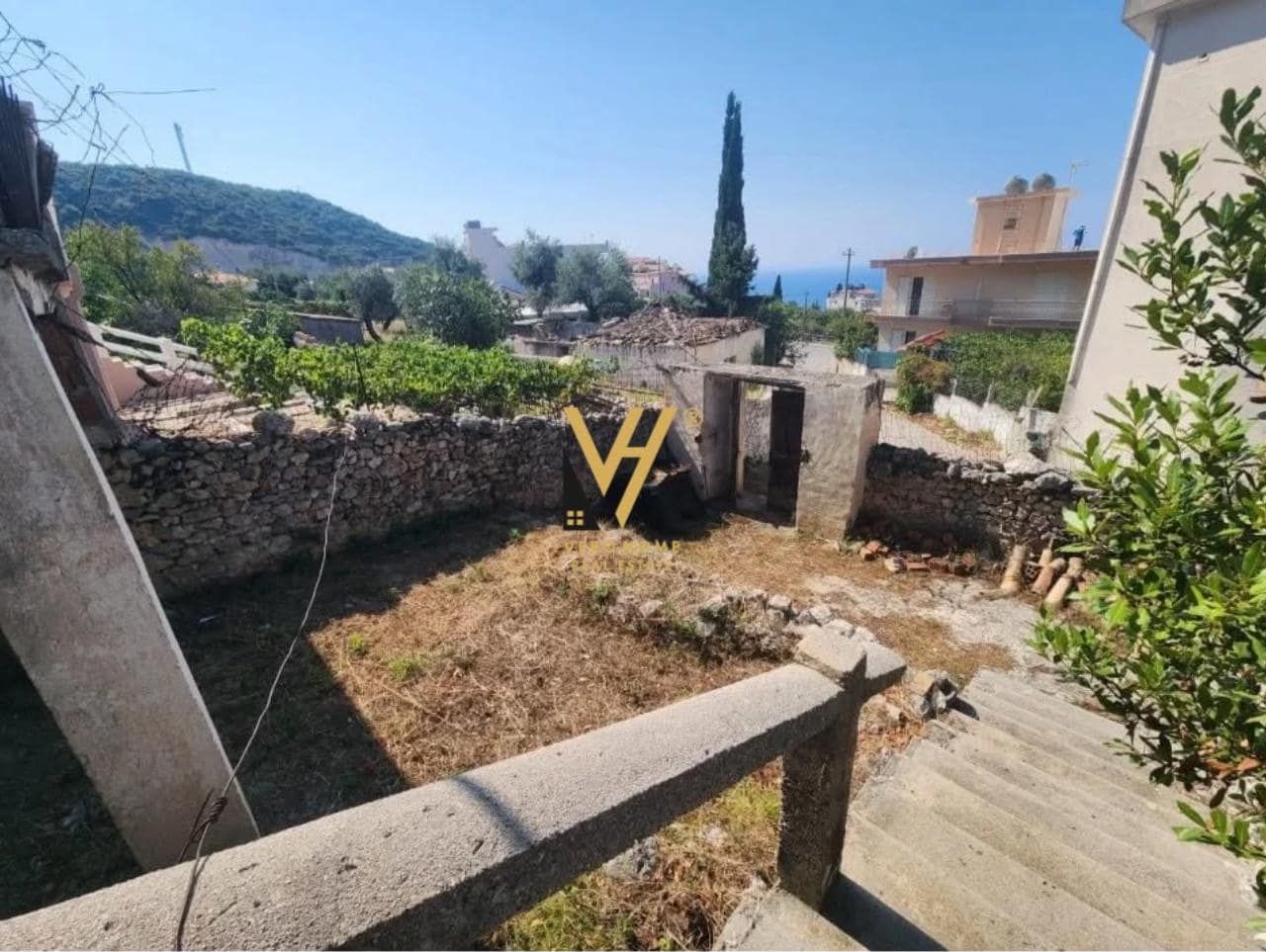 Shitet Shtëpi Private + Truall në Palasë, 82.000 € — Vlorë
