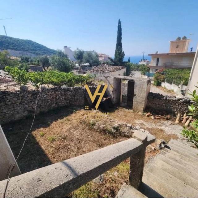 Shitet Shtëpi Private + Truall në Palasë, 82.000 € — Vlorë