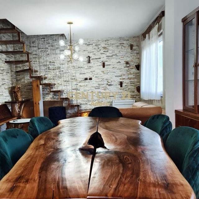 Duplex për Qira Tek Kopshti Botanik — Tiranë