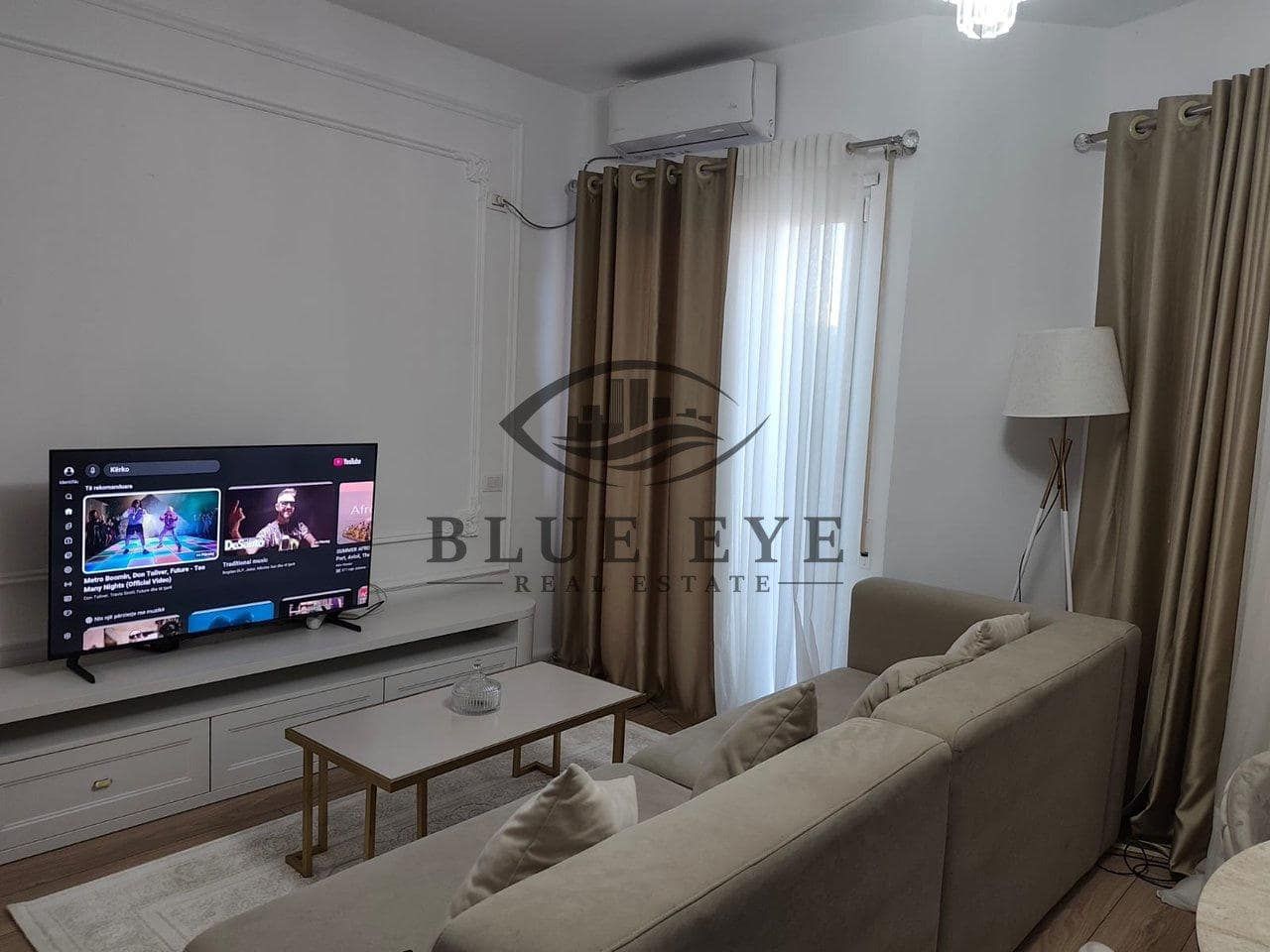 Apartament me Qira në Sheshin Pranvera, Durrës — Durrës