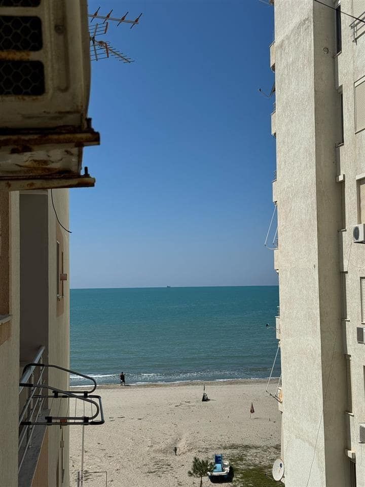 Shitet Apartament 1+1 me Pamje nga Deti në Golem — Durrës