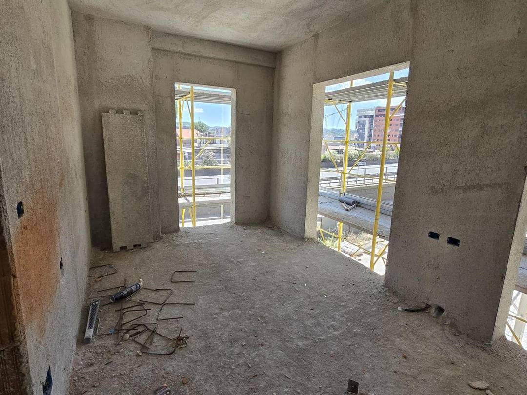 Shitet Apartament 1+1 tek Tirana Entry
