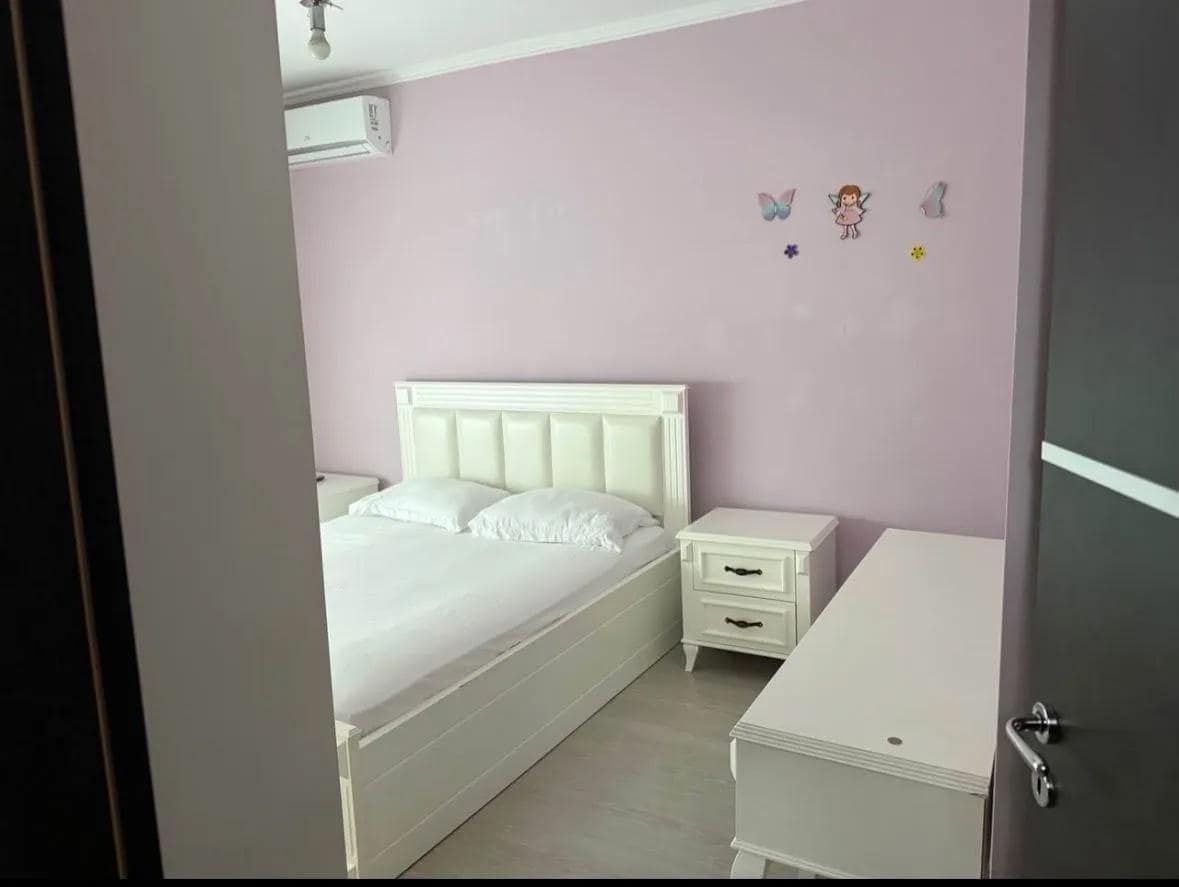 Apartament 2+1 me Qira në Komunën e Parisit, Tiranë — Tiranë