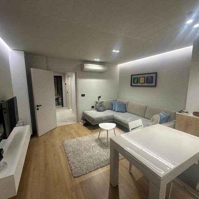 Apartament 1+1 me Qera në Vasil Shanto, 80.000 Lekë — Tiranë
