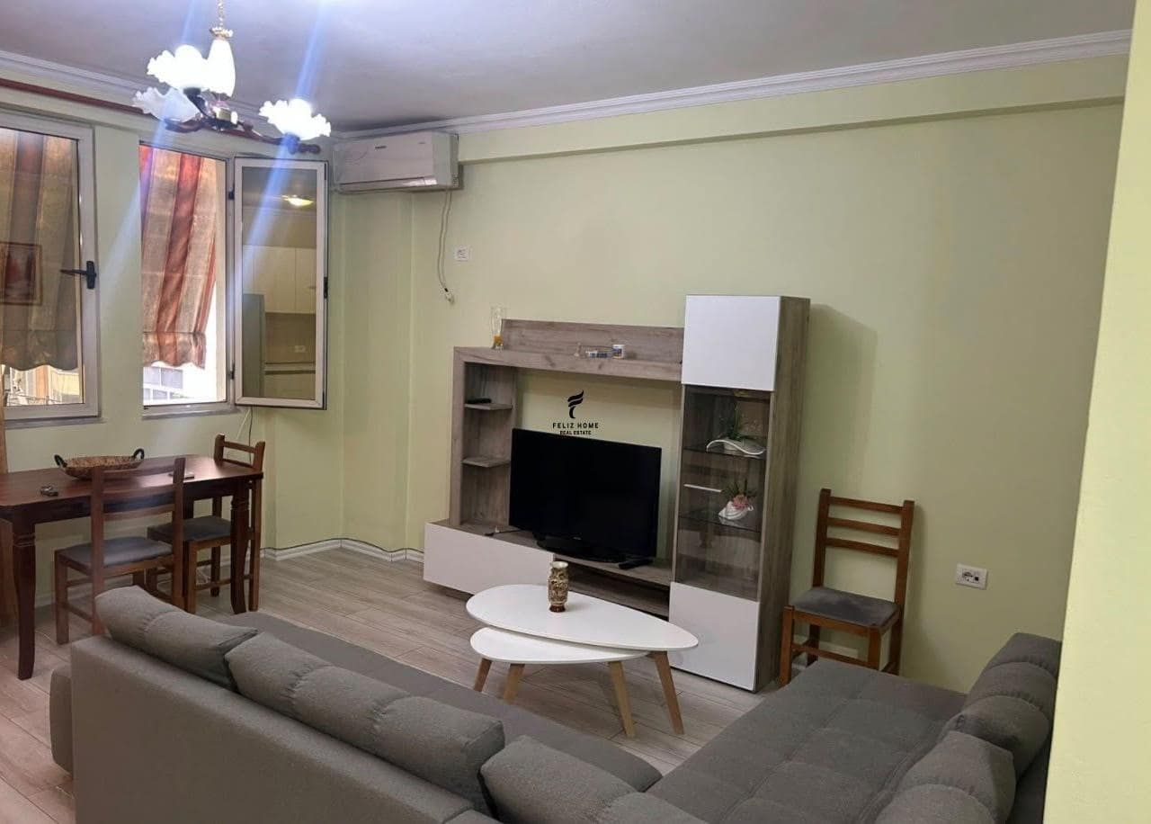 Apartament me Qera 2+1+2 në 21 Dhjetori, 60.000 Lekë — Tiranë