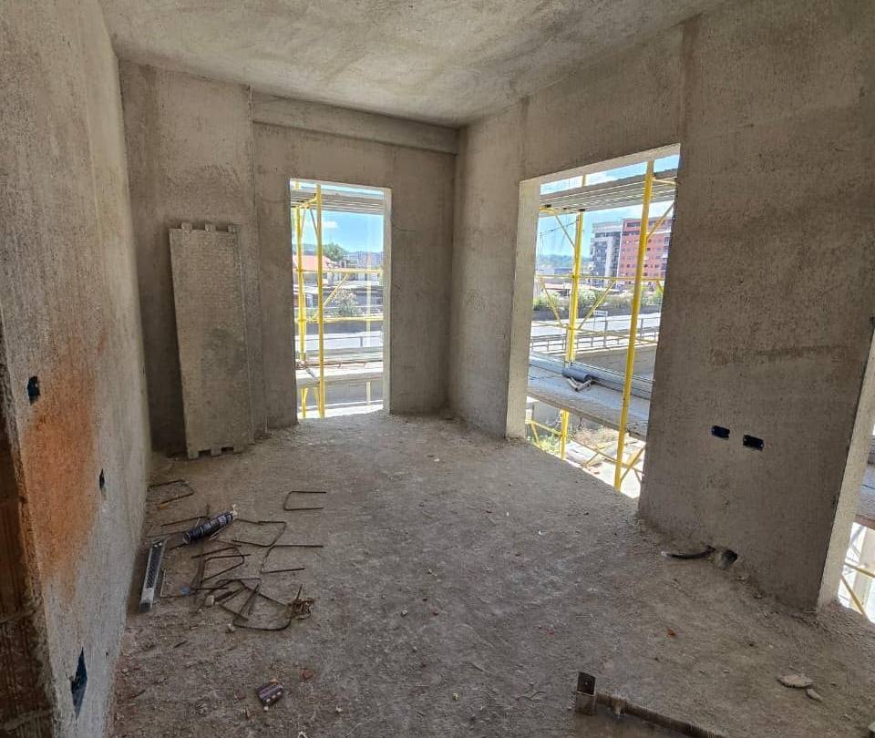 Shitet Apartament 1+1 në Tirana Entry