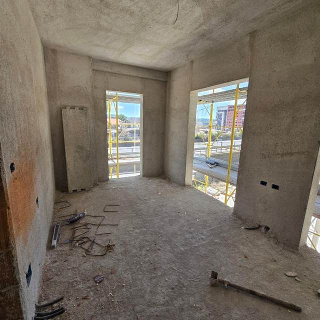 Shitet Apartament 1+1 në Tirana Entry — Tiranë