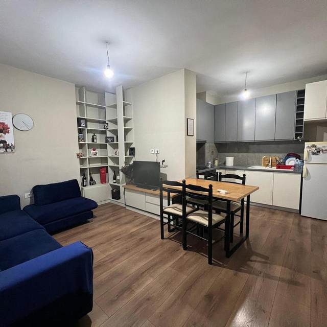 Shitet Apartament 1+1 në Misto Mame, 105.000 Euro — Tiranë
