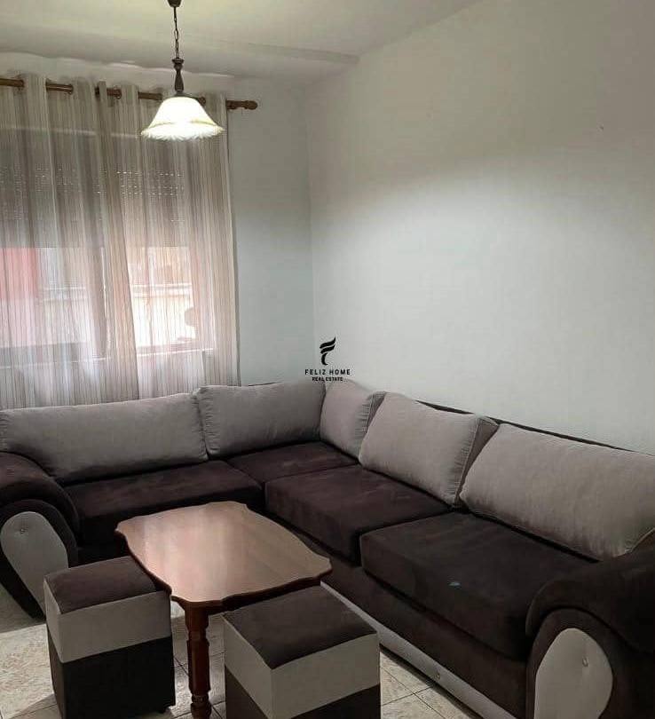 Shitet Apartament 1+1 në Rrugën Myslym Shyri
