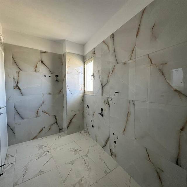 Shitet Apartament 1+1 në Plazh, Durrës — Durrës