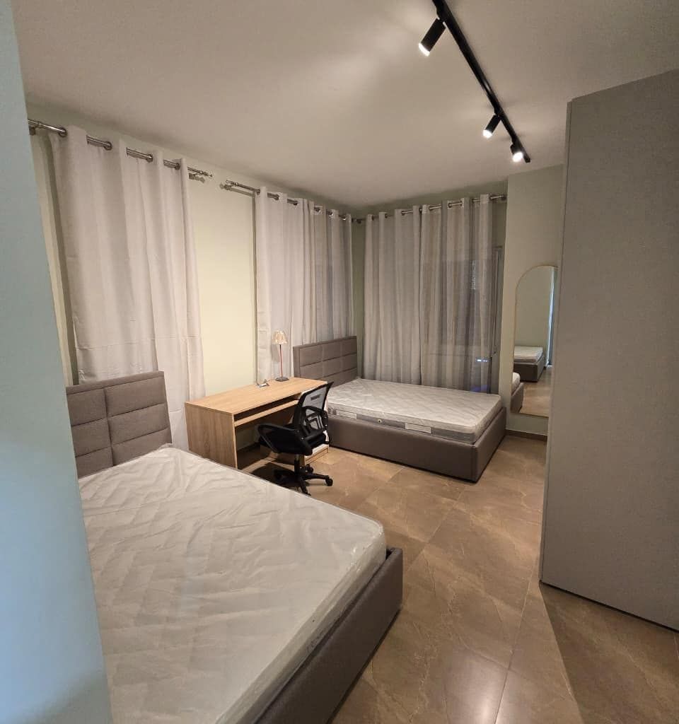 Apartament me qira 2+1+2 te Zogu i Zi — Tiranë
