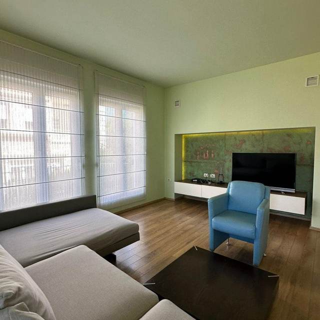 Vila me Qira në White House, TEG - 4 Katëshe — Tiranë