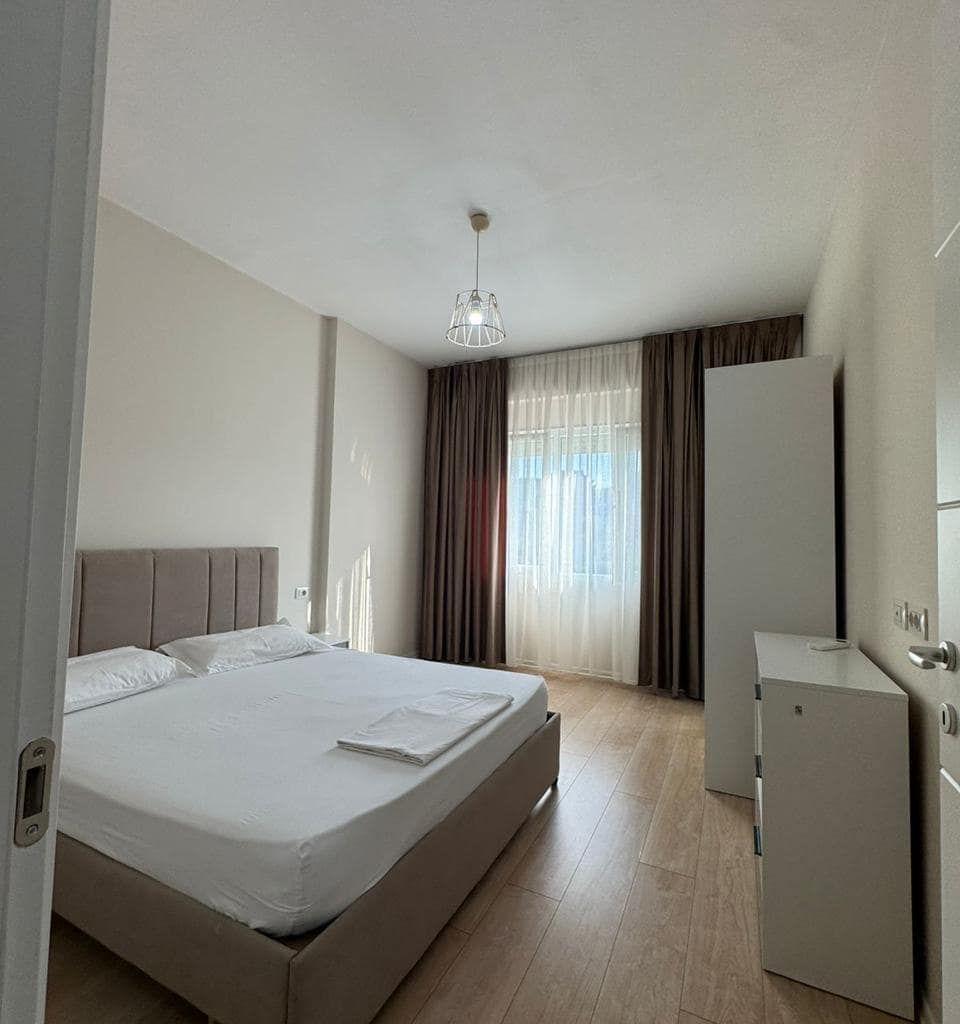 Apartament me Qira 2+1+2 te Rruga Kosovareve | Tiranë — Tiranë