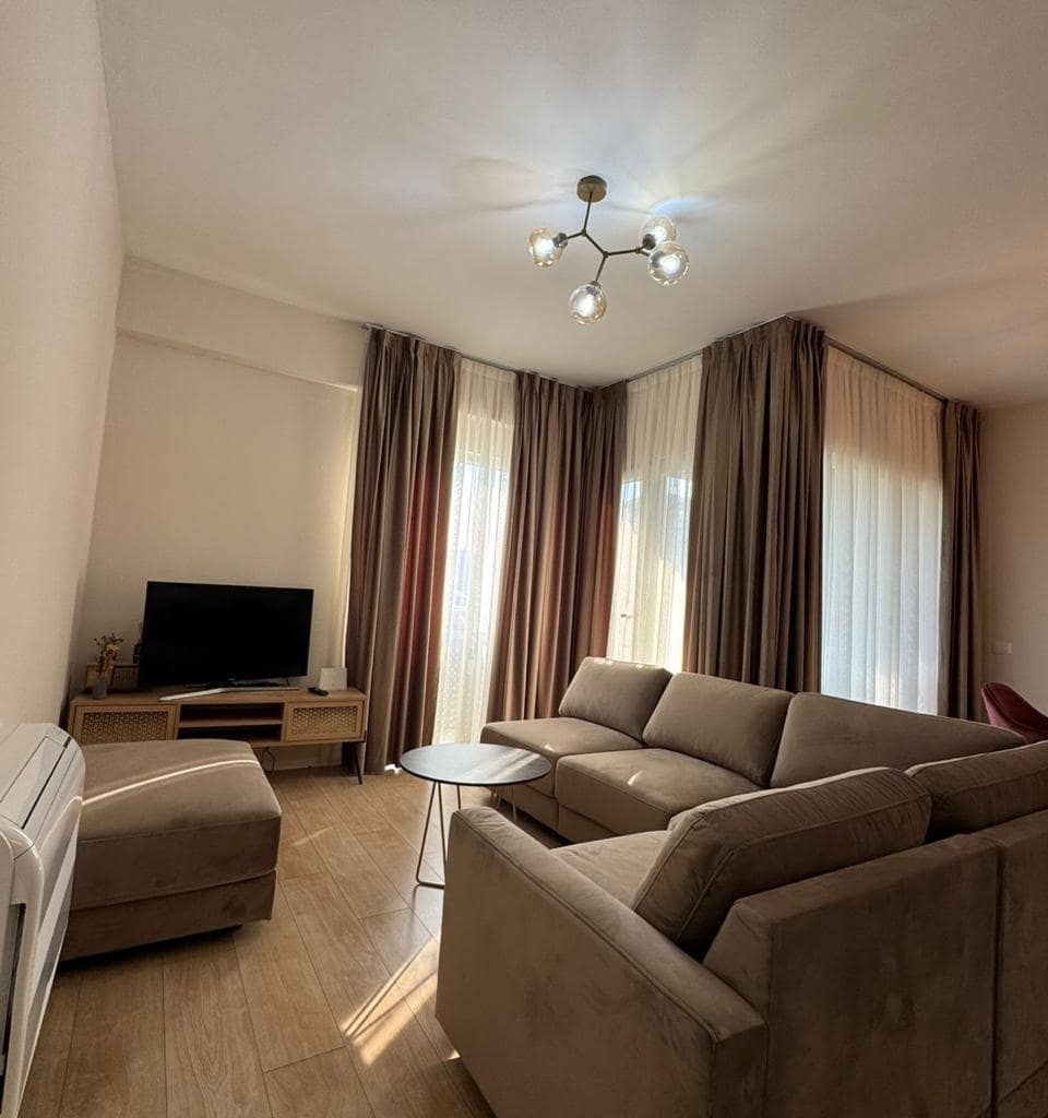 Apartament me Qira 2+1+2 te Rruga Kosovareve — Tiranë