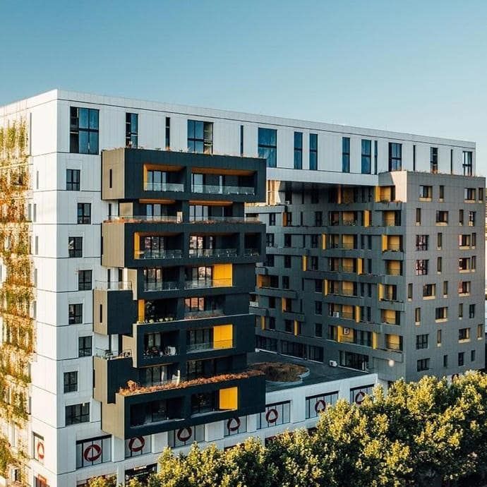 Apartament 3+1 me 2 Poste Parkimi në Square 21, Tiranë — Tiranë