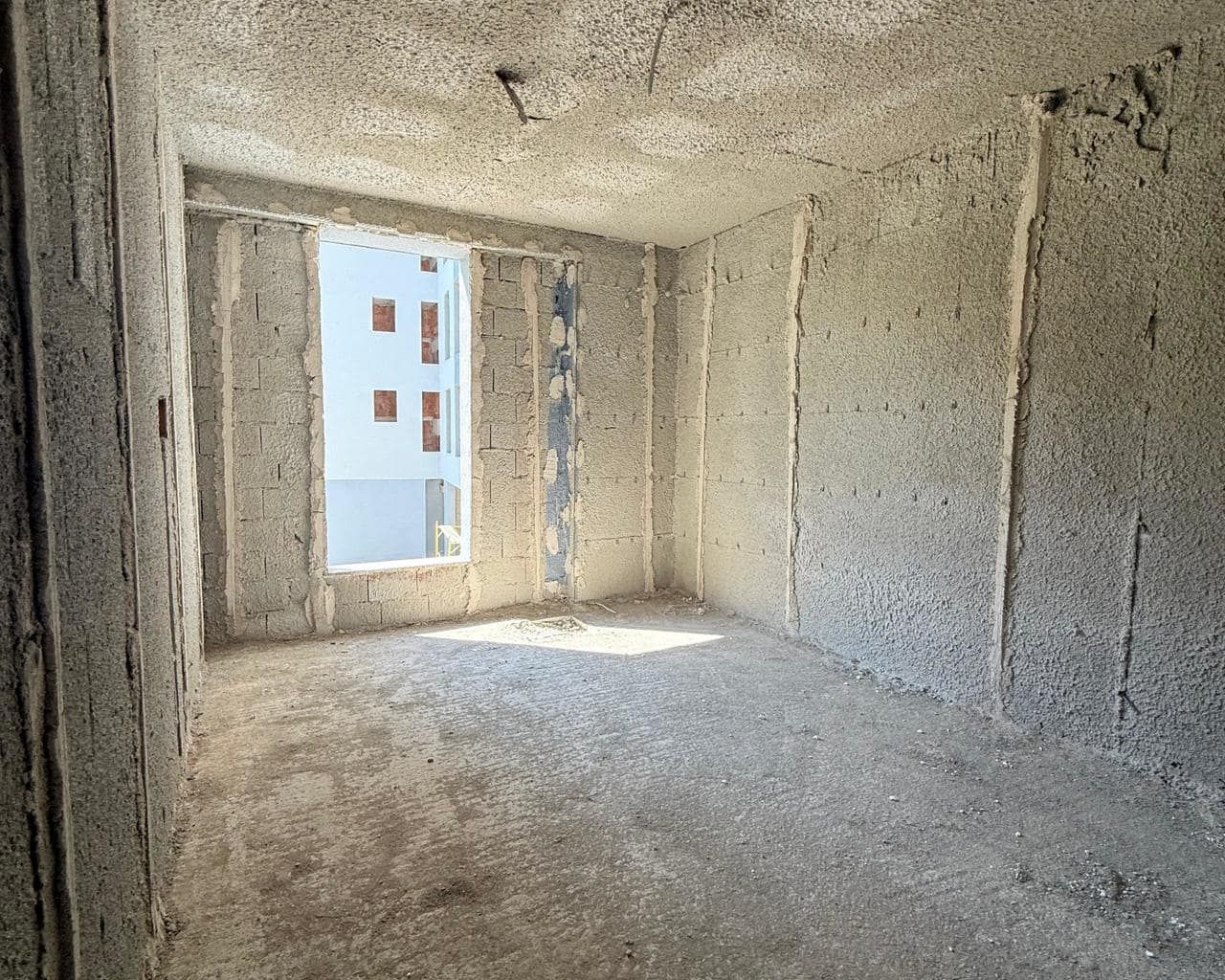 Apartament 1+1 në Shitje në Ali Demi, Tiranë — Tiranë