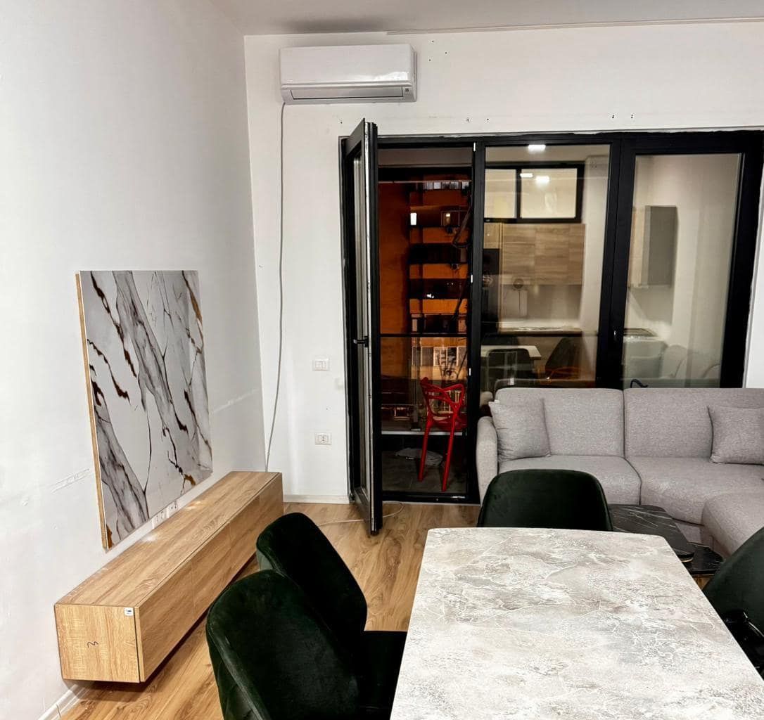 Apartament 2+1 me Qira në Kompleksi Square 21, Tiranë — Tiranë