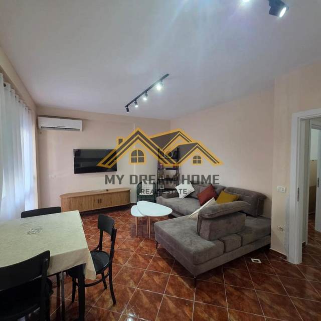 Apartament 1+1 për Shitje në Shkëmbin e Kavajës, Durrës — Durrës
