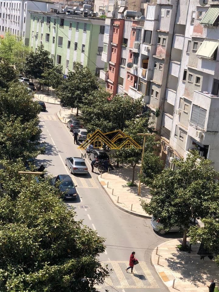 Shitet Apartament 2+1 në Qendër të Durrësit, tek Gjykata — Durrës