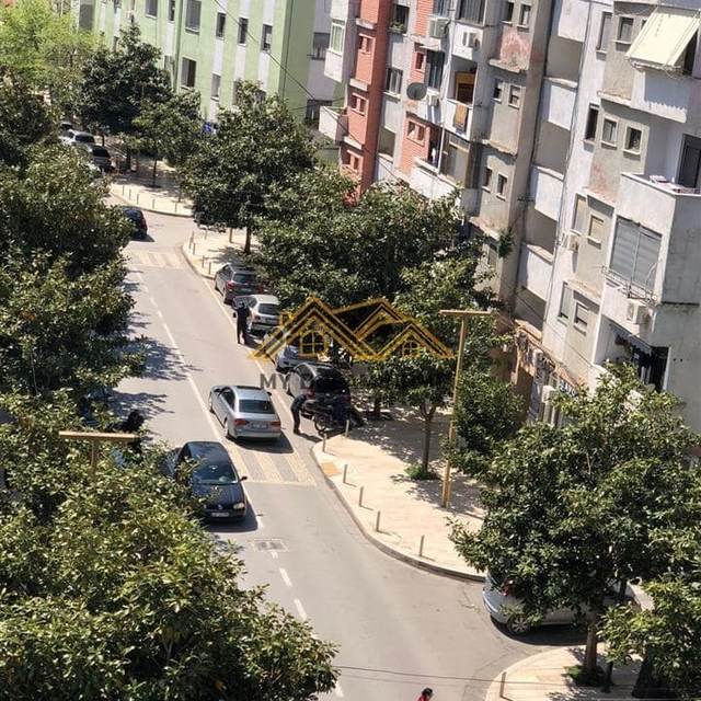 Shitet Apartament 2+1 në Qendër të Durrësit, tek Gjykata — Durrës