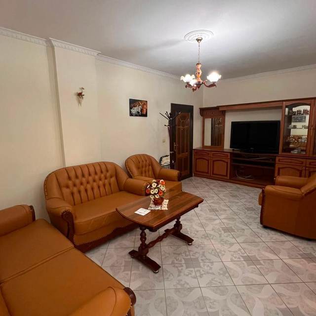 Jepet me qira Apartament 2+1 – Stacioni i Parë, Durrës — Durrës