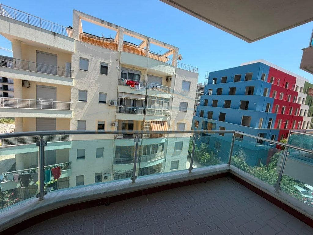 Shitet Apartament 1+1 në Golem, 82,000 € — Durrës