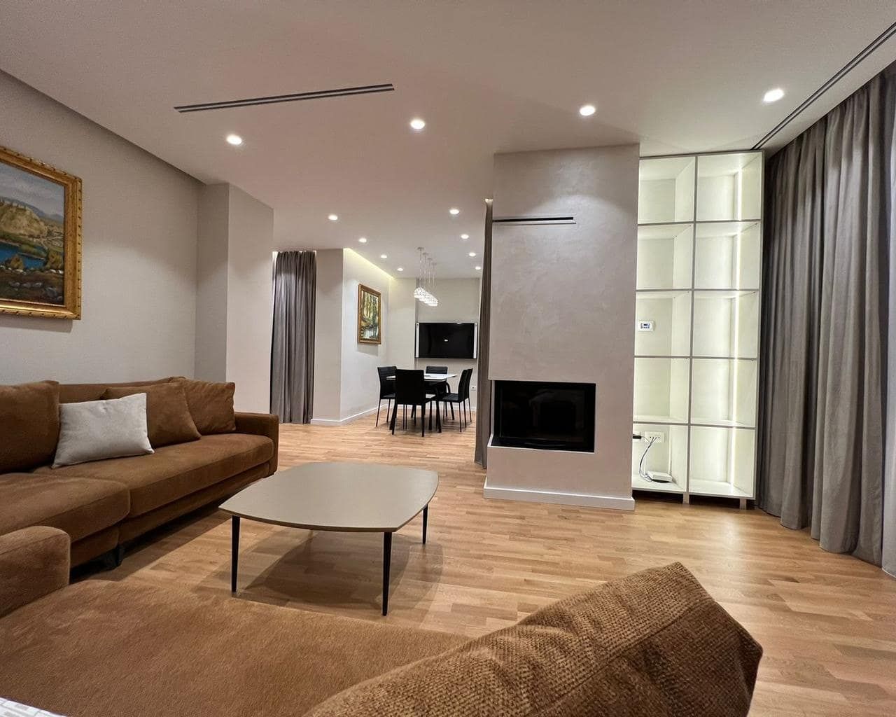Apartament 3+1+2 për qira, Rr e Kosovareve | Tiranë — Tiranë