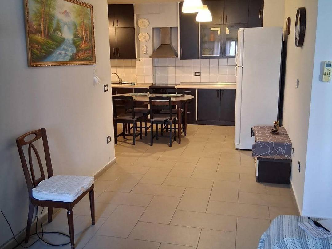 Apartament me Qera 2+1 në Myslym Shyri, 65.000 Lekë