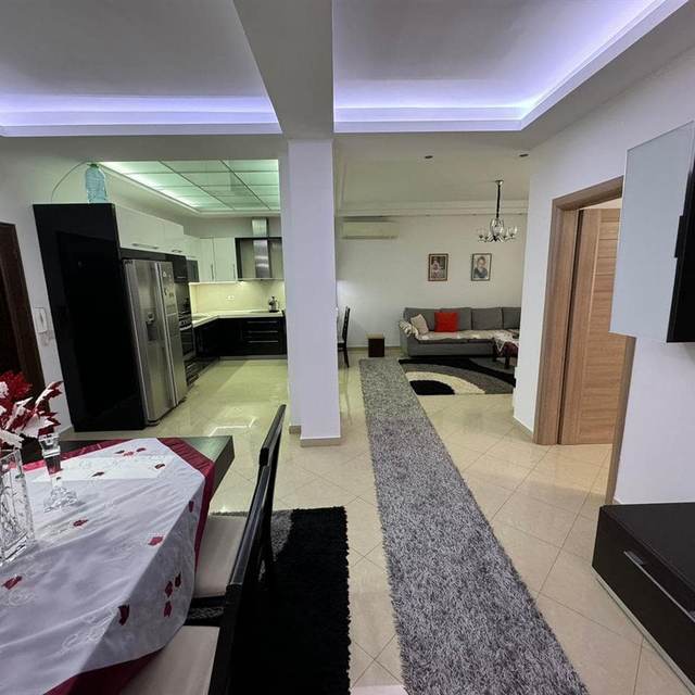 Shitet Apartament 2+1 në Plazh, Durrës — Durrës