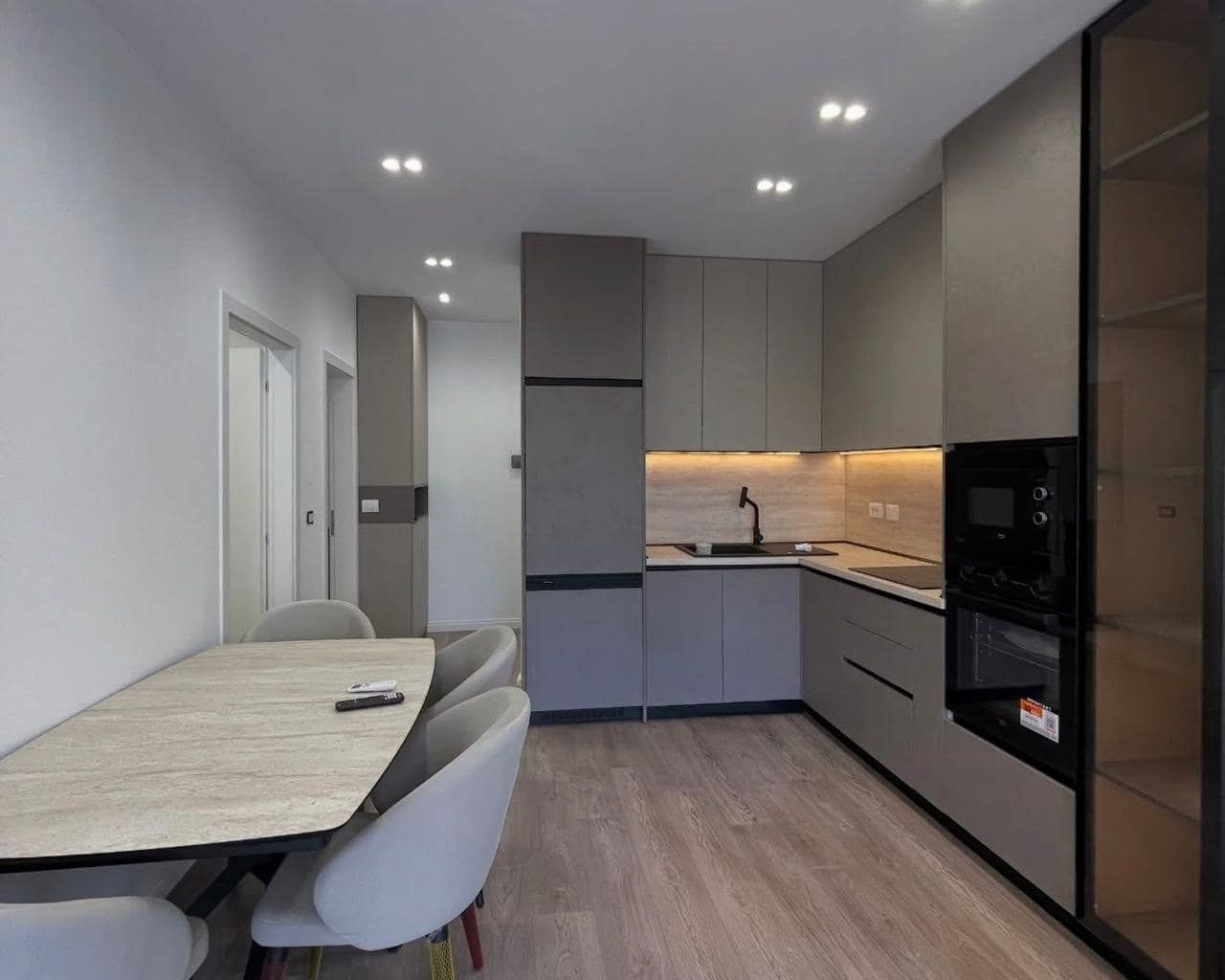 Apartament 2+1 me Qira - Zogu i Zi, Tiranë — Tiranë