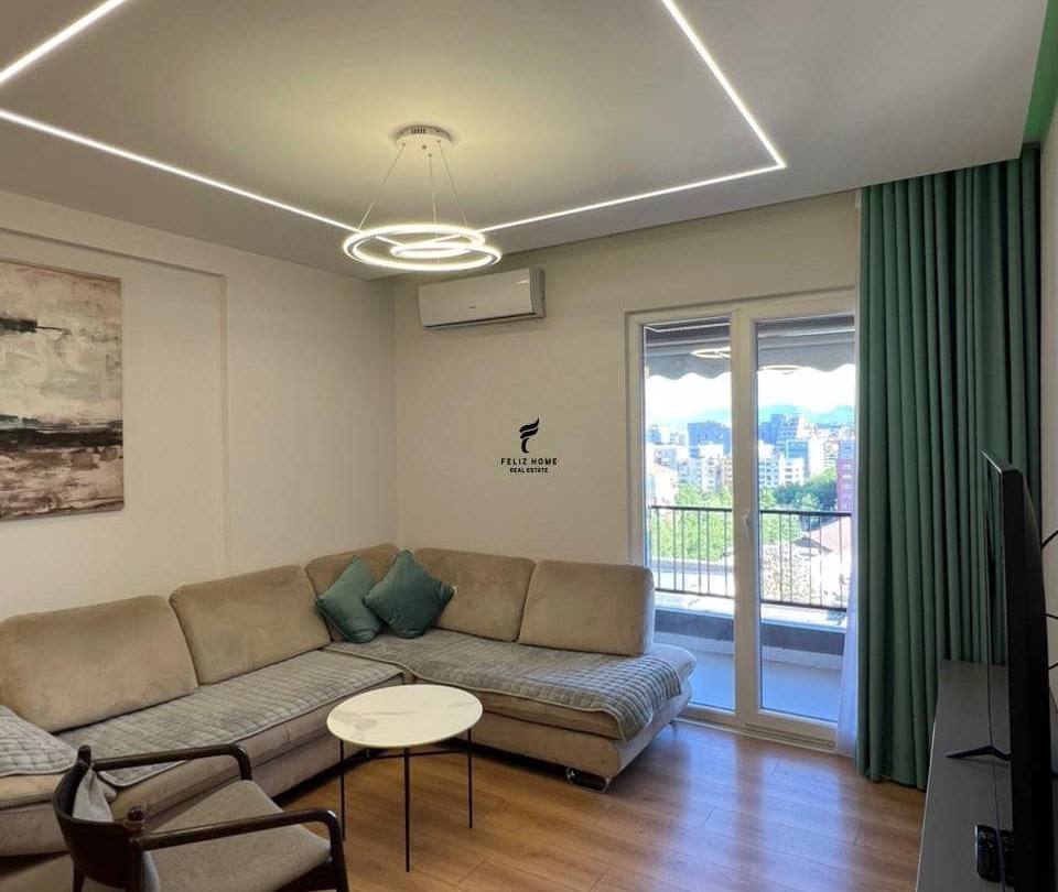 Apartament 2+1 me Qera në 5 Maj, Tiranë