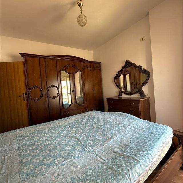 Shitet Apartament 2+1 tek Drejtoria e Policis, Durrës — Durrës
