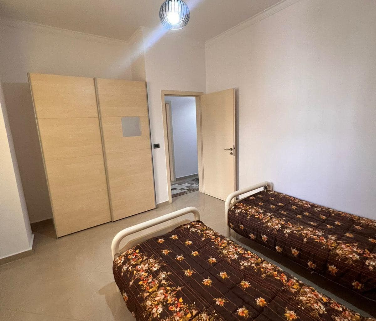 Apartament 2+1 me Qira në Kodra e Diellit — Tiranë