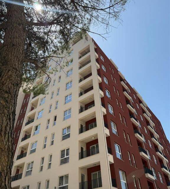 Apartament 2+1+2 në Shitje në Kompleksi Aura, Tiranë — Tiranë