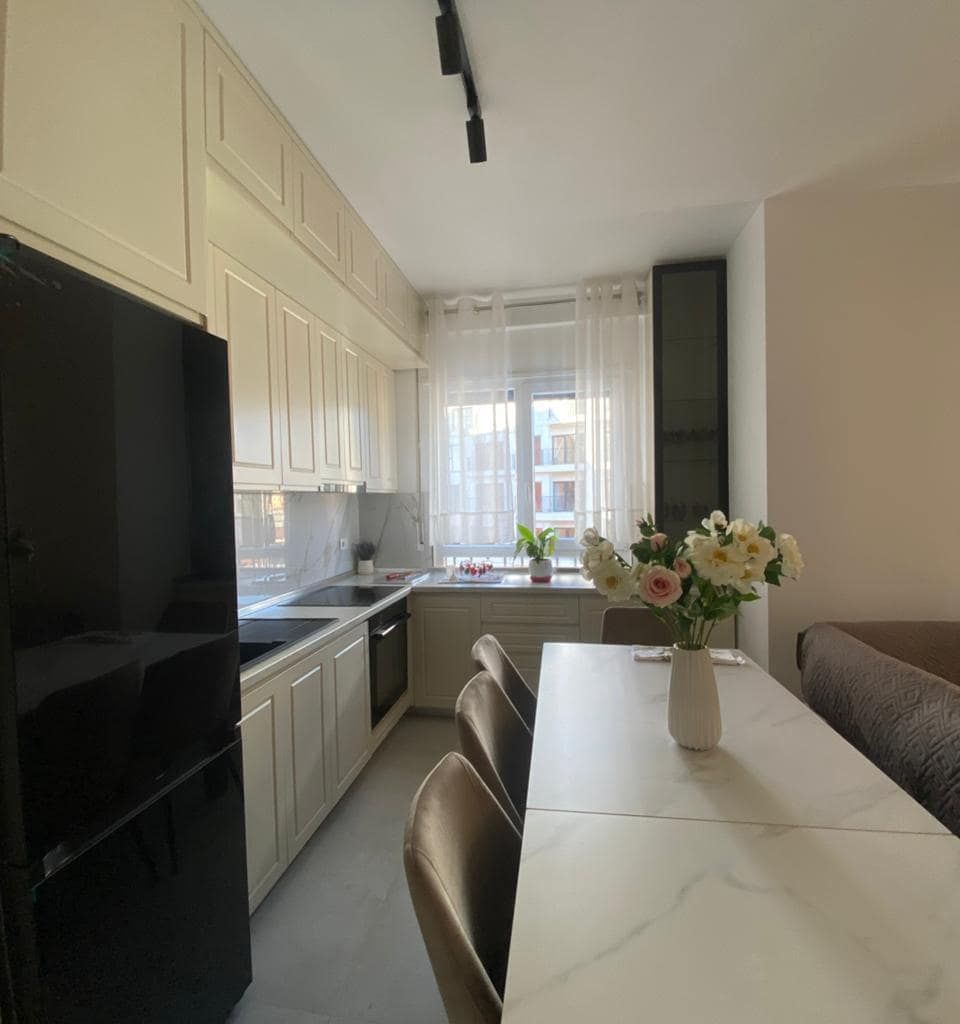 Apartament me qira 2+1+2 – Pazari i Ri, Tiranë (njësi tjetër) — Tiranë